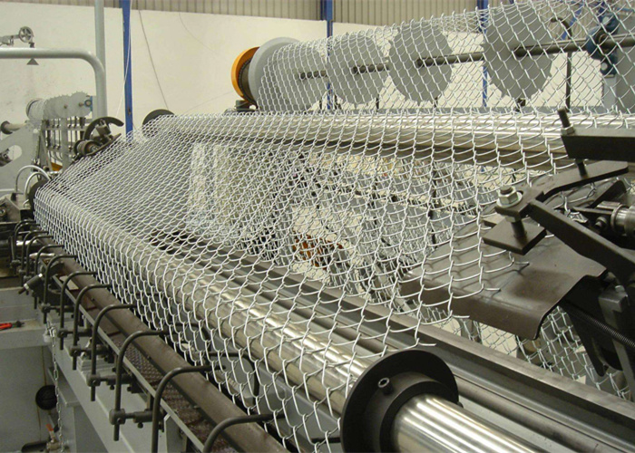 Galvanized Iron Chain Link Wire Mesh Fence